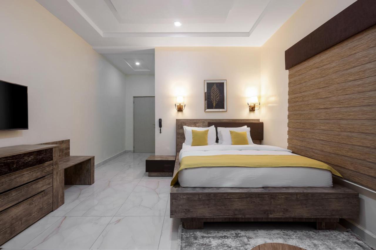 Bkt Cribs - Apartments & Suites Abuja Buitenkant foto