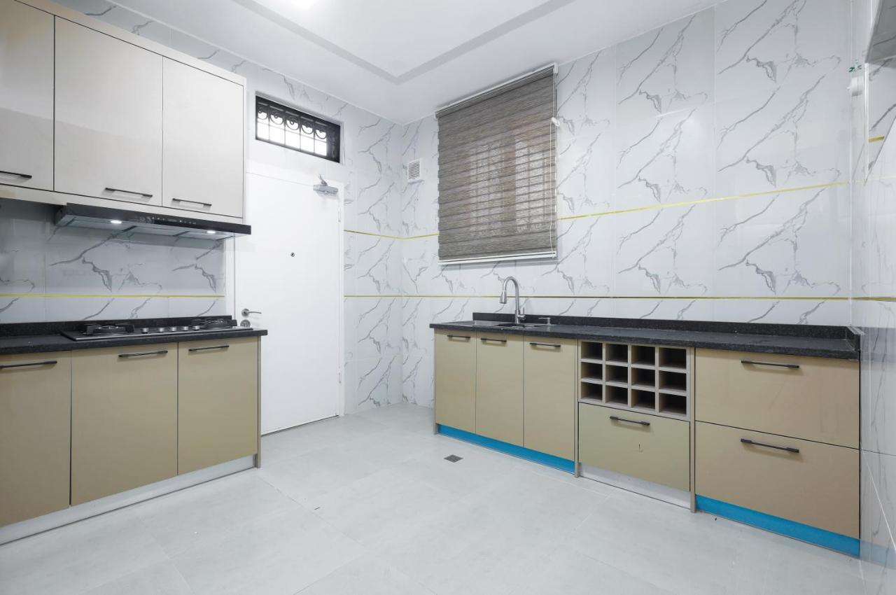 Bkt Cribs - Apartments & Suites Abuja Buitenkant foto