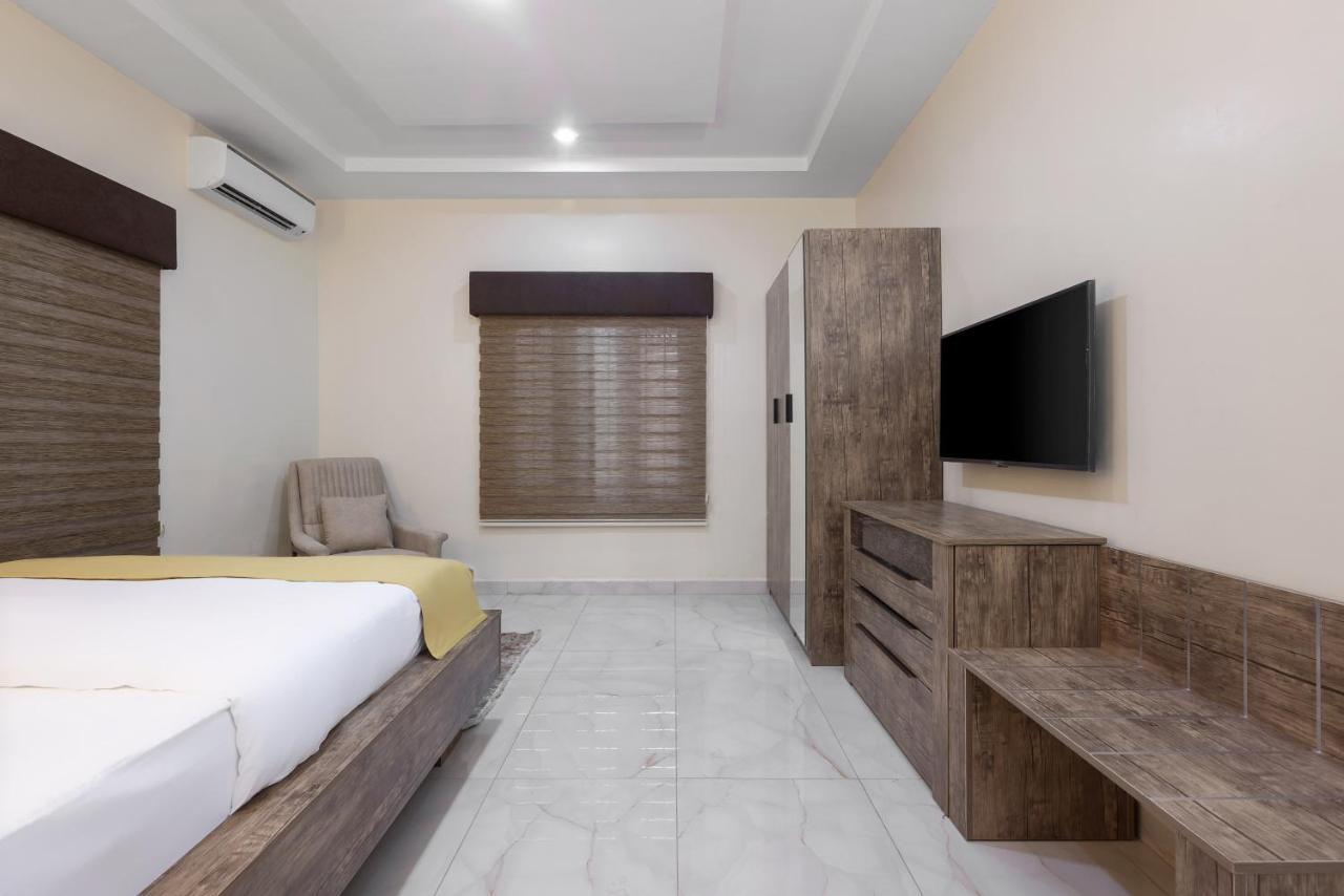 Bkt Cribs - Apartments & Suites Abuja Buitenkant foto