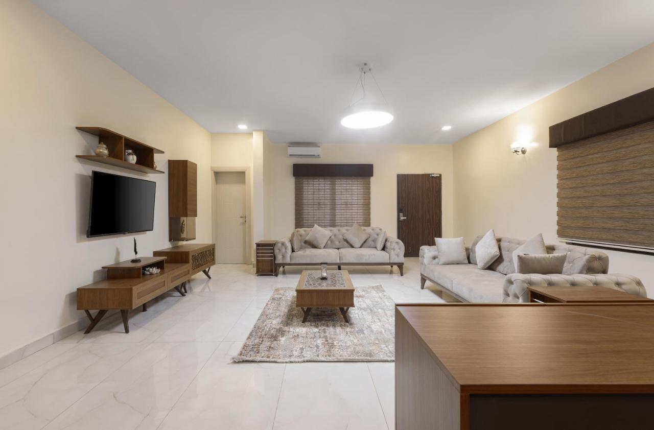Bkt Cribs - Apartments & Suites Abuja Buitenkant foto