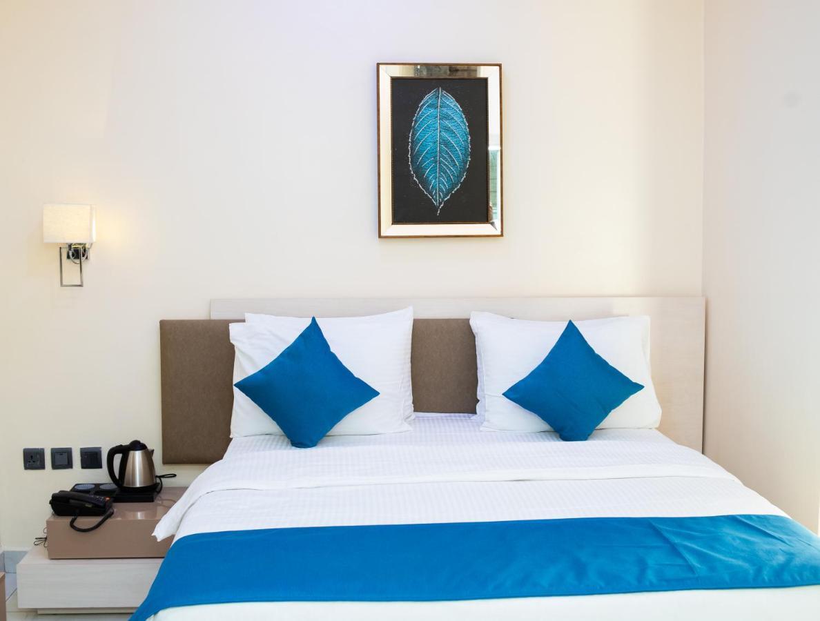 Bkt Cribs - Apartments & Suites Abuja Buitenkant foto