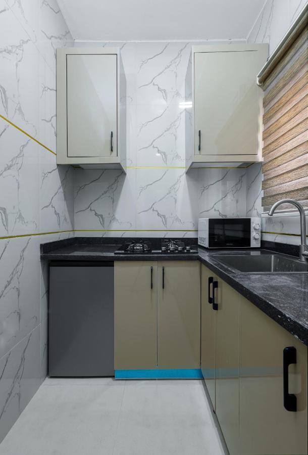 Bkt Cribs - Apartments & Suites Abuja Buitenkant foto