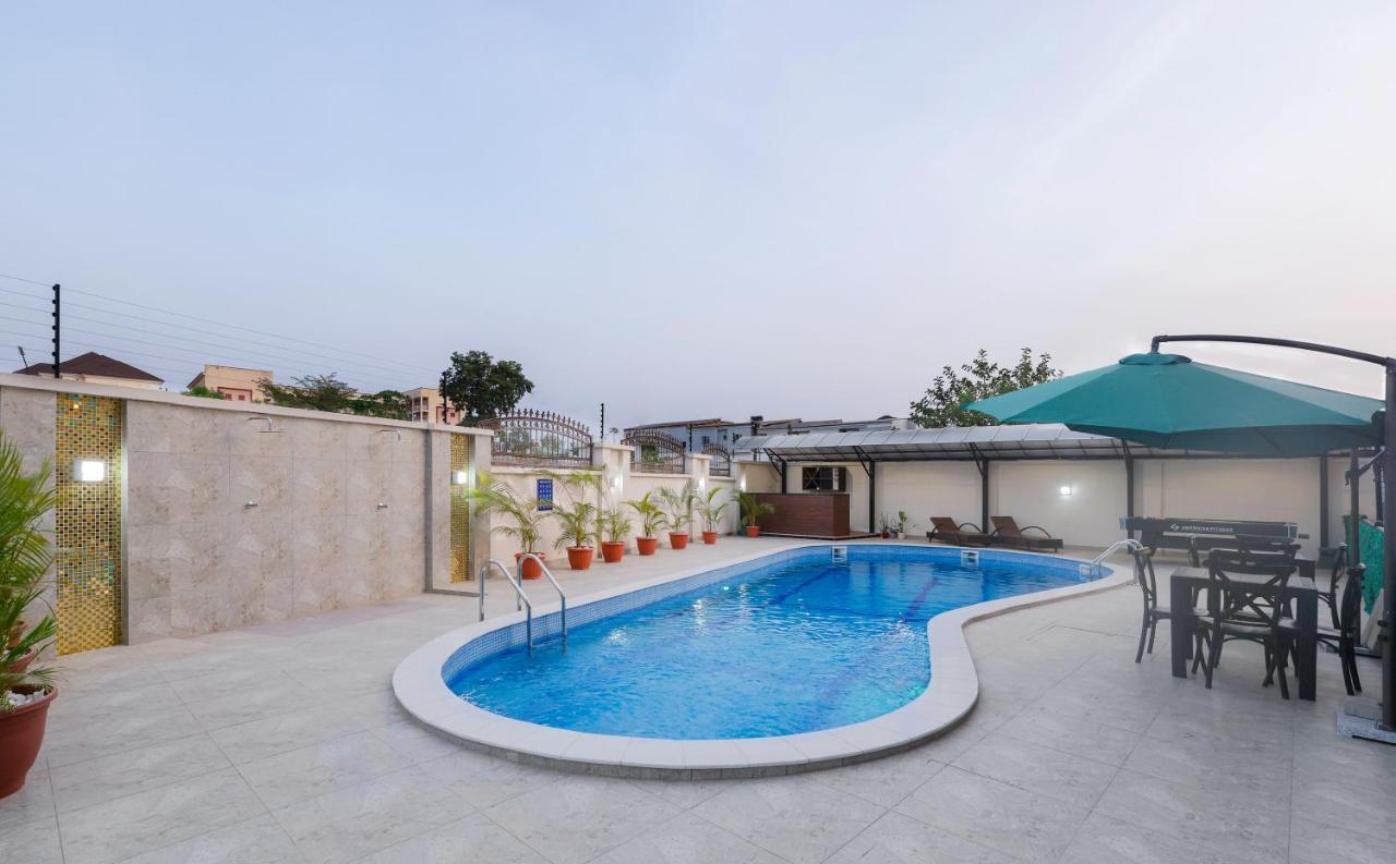 Bkt Cribs - Apartments & Suites Abuja Buitenkant foto